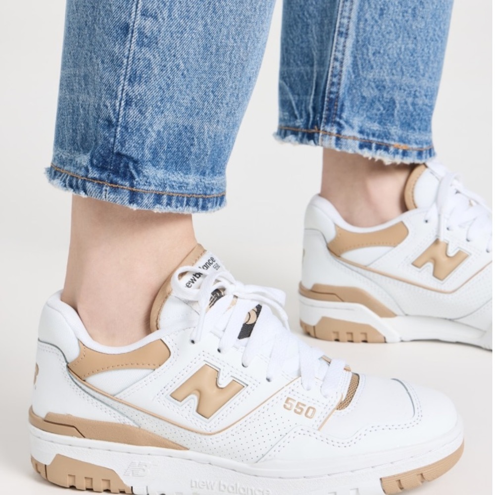 New Balance 550 sneakers. Size 7.